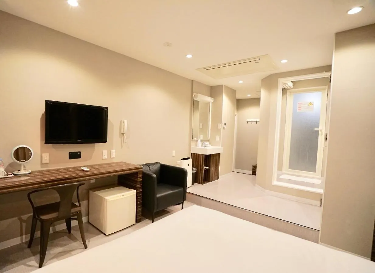 Hotel 88 Shinsaibashi Osaka 3*,
