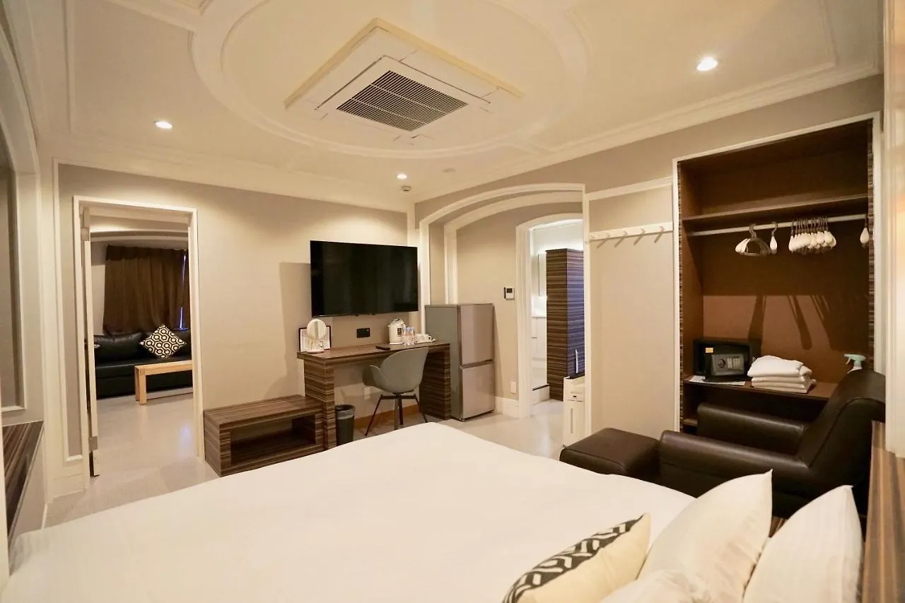 ***  Hotel 88 Shinsaibashi Osaka Japan